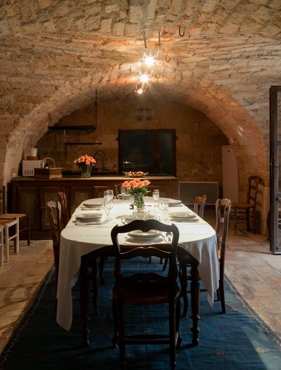 La salle à manger au plafond voûté