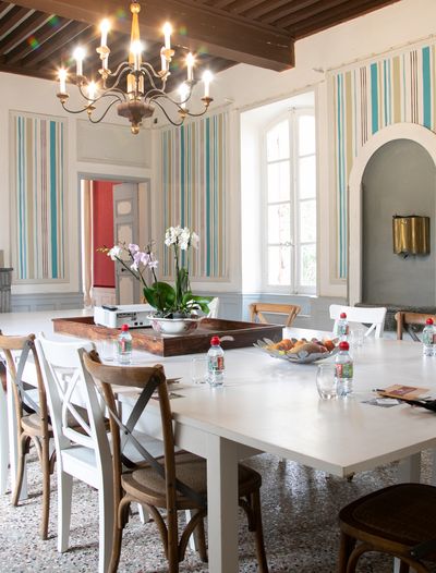 Grande salle de réception au rez de chaussée