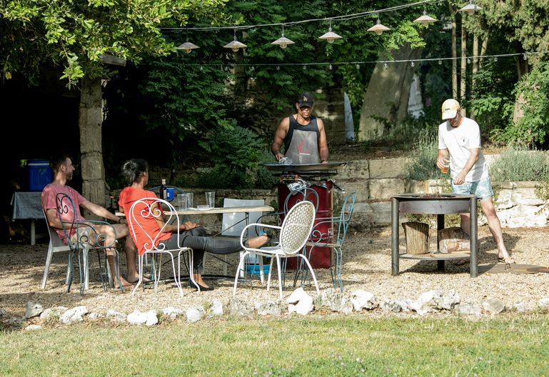 Barbecue dans le parc